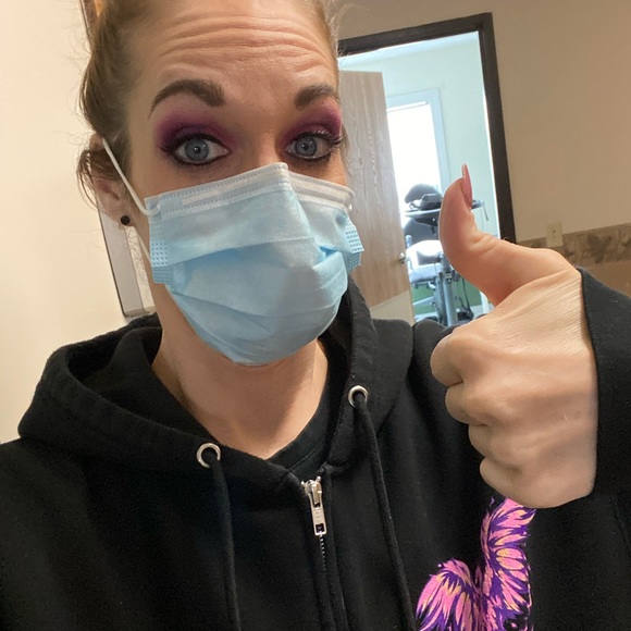 Meet your Posher, Katie - Picture 1 of 1